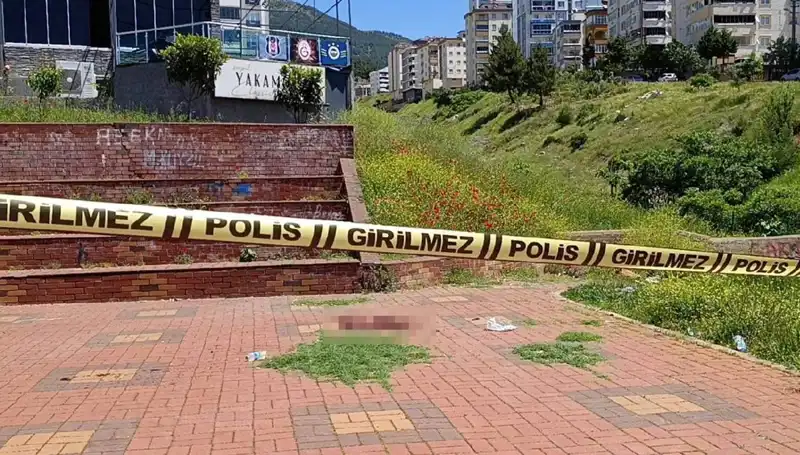 Kahramanmaraş'ta Bıçaklı Kavga: Şok Edici Olayda Bir Kişi Ağır Yaralandı