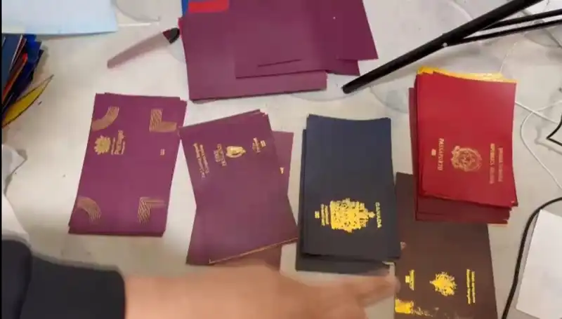 Sahte Pasaport ve Vize Operasyonu: Suç Şebekesine Büyük Darbe