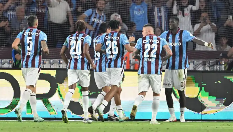 Trabzonspor ve Kocaelispor Arasında Şampiyonluk Mücadelesi: Canlı Anlatım!