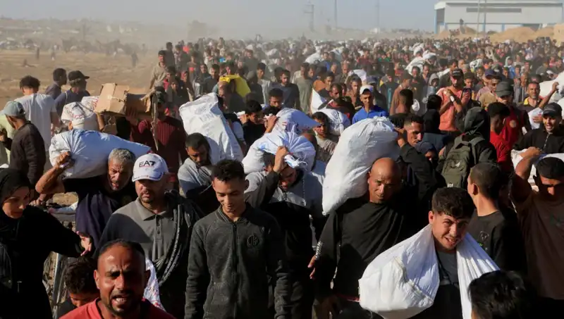İsrail Ordusu Han Yunus'a Kuşatma Başlattı: 15 Kilometrelik Stratejik Koridor Oluşturuldu