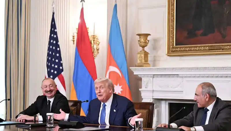 Aliyev’den Ermenistan’a Anayasa Çağrısı: Zaman Kaybına Son Verin!