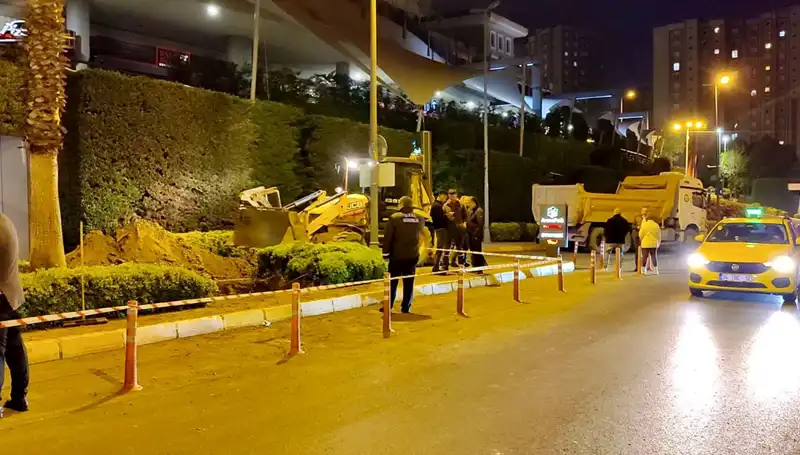 AVM Girişinde Doğalgaz Paniği: Güvenlik Alarmı ve Acil Önlemler