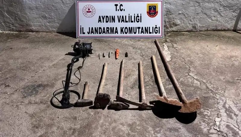 Aydın'da Kaçak Kazı Operasyonu: Suçüstü Yapılan Şahıslar Yakalandı