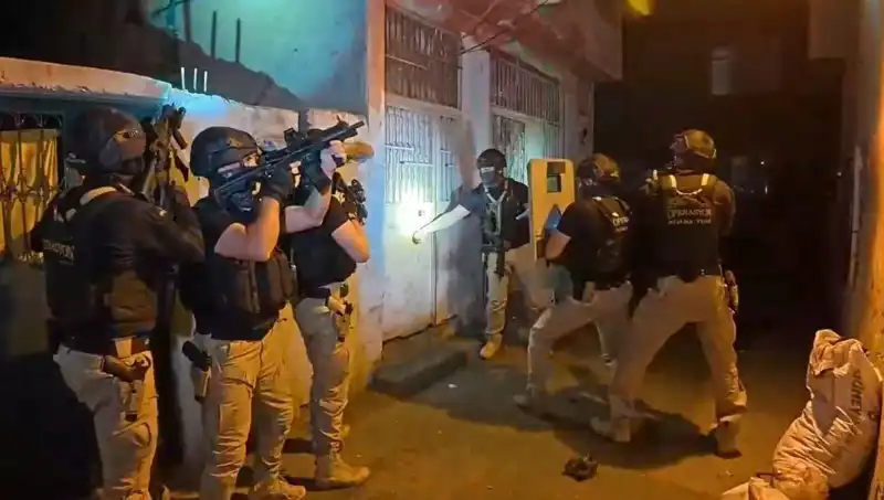 İstanbul'da DAEŞ Operasyonu: 18 Şüpheli Gözaltına Alındı