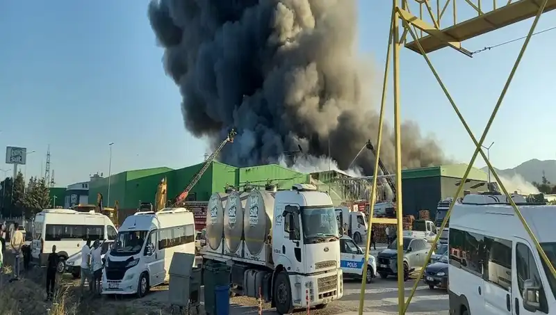 Gönen'deki Fabrika Yangını: İşçi Kimlikleri ve Sebepler Araştırılıyor