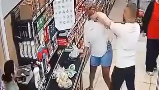 Markette Korkutan Olay: Kasa Sırasında Çocuğunun Önünde Kadına Saldırı