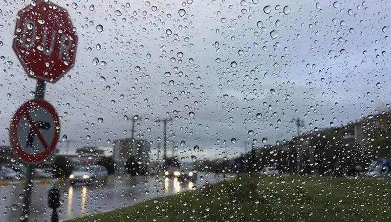 Türkiye'nin Çeşitli Bölgelerinde Sağanak Yağış Alarmı: Meteoroloji Uyardı