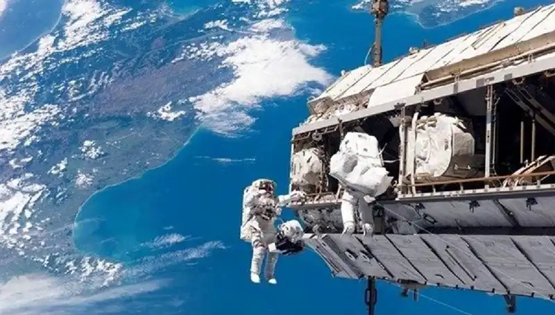 NASA ve Rusya'dan Uzay İstasyonu İçin Tarihi İş Birliği Anlaşması