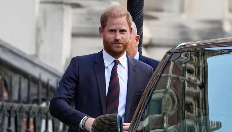 Prens Harry: Ailemle Barışmak ve Geçmişi Geride Bırakmak İstiyorum