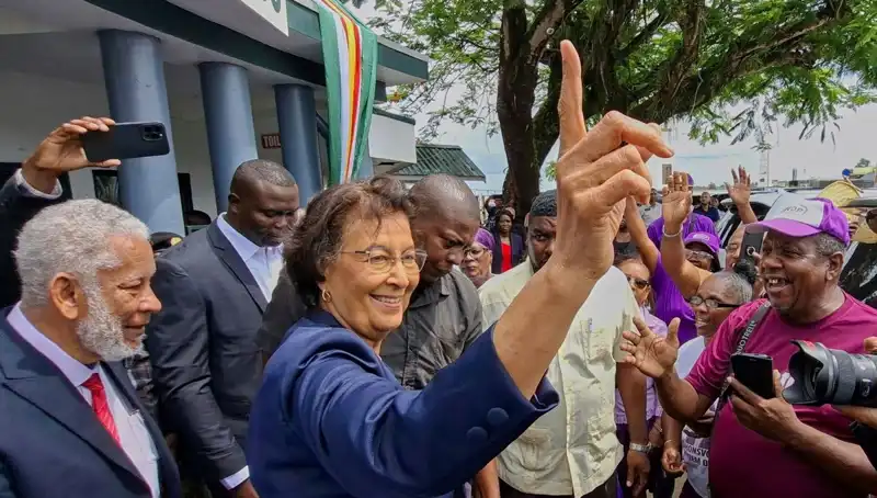 Surinam'da Tarihte Bir İlk: Kadın Devlet Başkanı Seçildi!