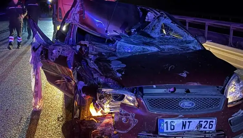 Afyonkarahisar'da Otomobil ve TIR Çarpıştı: Yaralı Sayısı 4!
