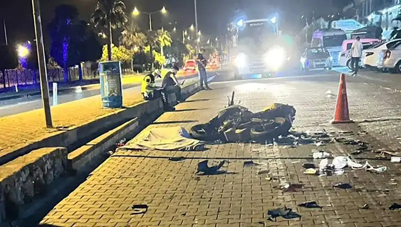 Alanya’da Motosiklet Kazası: Yaralılar Hastaneye Sevk Edildi!