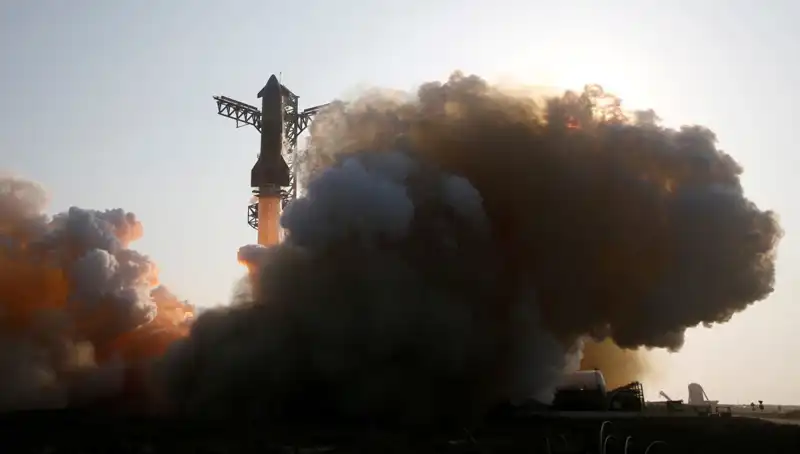 SpaceX'in Starship Roketi, 9. Testinde Kontrolden Çıktı: Geleceğin Uzay Araçları Nereye Gidiyor?
