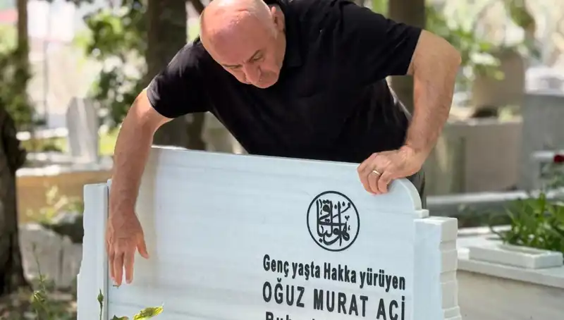 Aci Ailesinin Yürek Burkan Babalar Günü: Hatıralar ve Hüzün