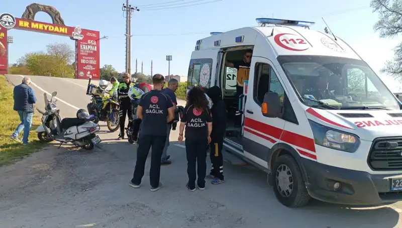 Edirne'de Korkutan Motosiklet Kazası: Yaralıların Durumu Ciddiyetini Koruyor