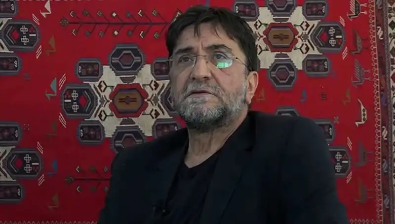 Nihat Genç, Türk Medyasının Önemli İsmi Hayatını Kaybetti