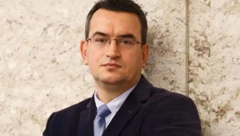 DEVA Partisi Kurucu Üyesi Metin Gürcan: Biyografisi ve Siyaset Yolculuğu