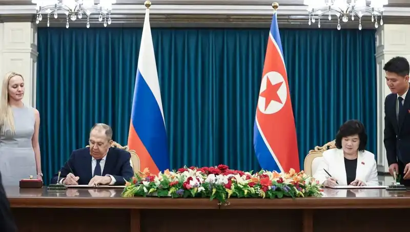 Rusya ve Kuzey Kore: Lavrov'un Tarihi Görüşmesiyle Yeni Dönem Mi Başlıyor?