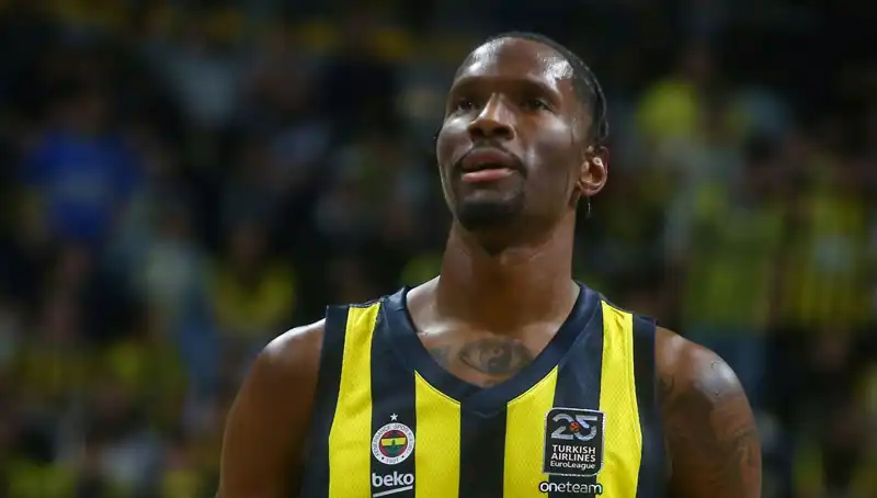 Nigel Hayes-Davis, Yeni Takımına Dört Ellerle Merhaba Dedi!