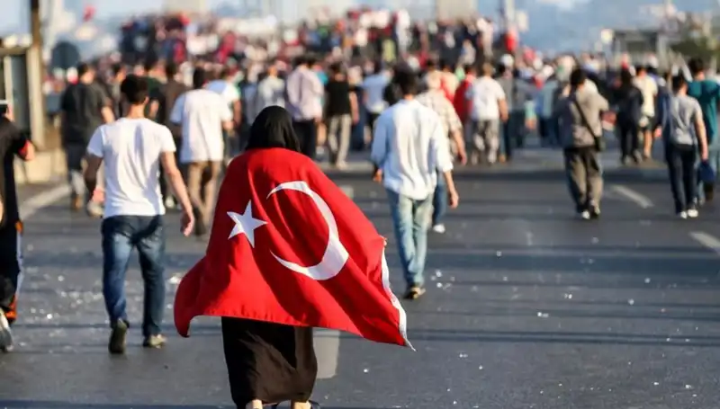 Türkiye’nin Kabinesinden 15 Temmuz Darbe Girişimine Dair Etkileyici Mesajlar