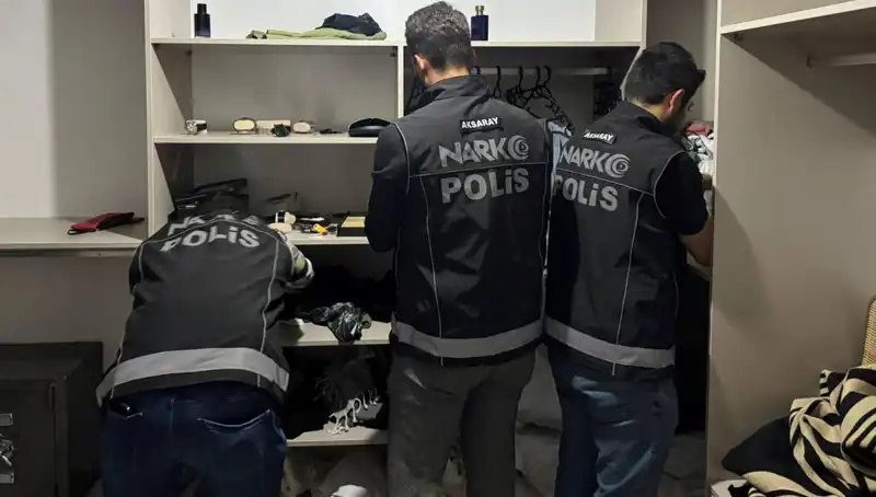 Uyuşturucu Operasyonunda F Serisi Dolarlar Ele Geçirildi: Şok Detaylar!